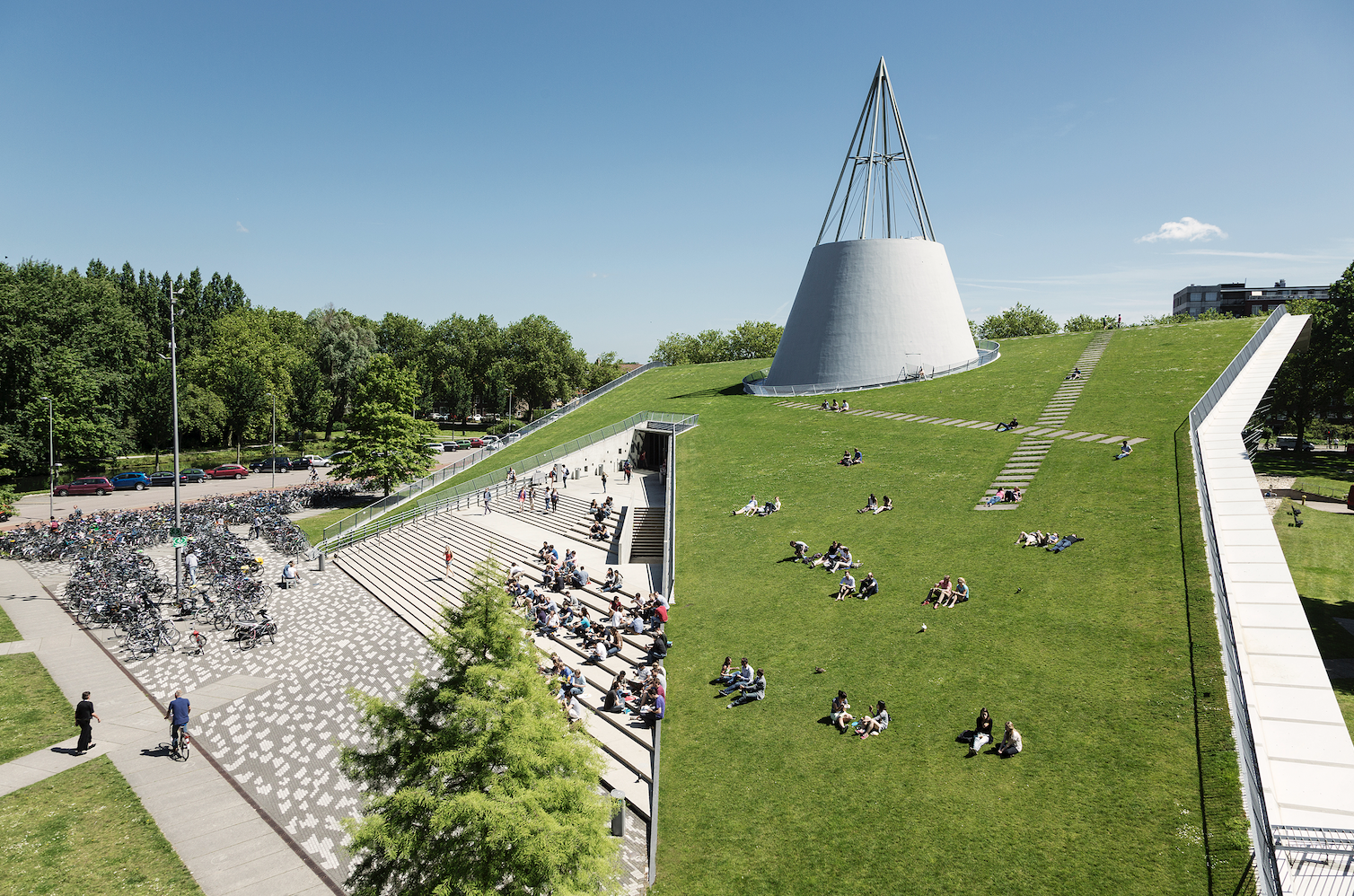 Library outside TU Delft